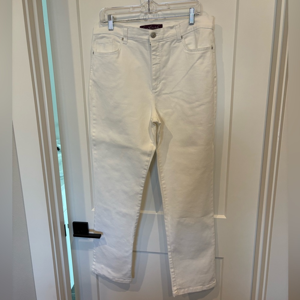 Gloria Vanderbilt White Straight Leg Jeans